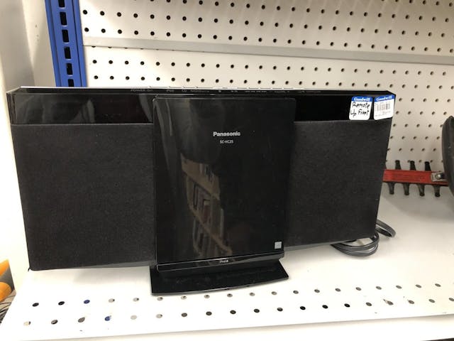 a neat vertical cd player